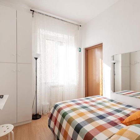 Central Little Basic Apartment Roma Dış mekan fotoğraf