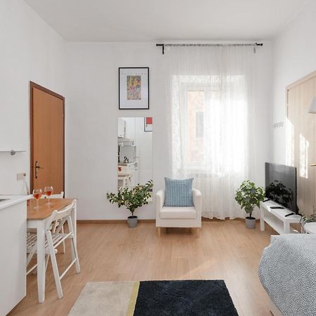 Central Little Basic Apartment Roma Dış mekan fotoğraf