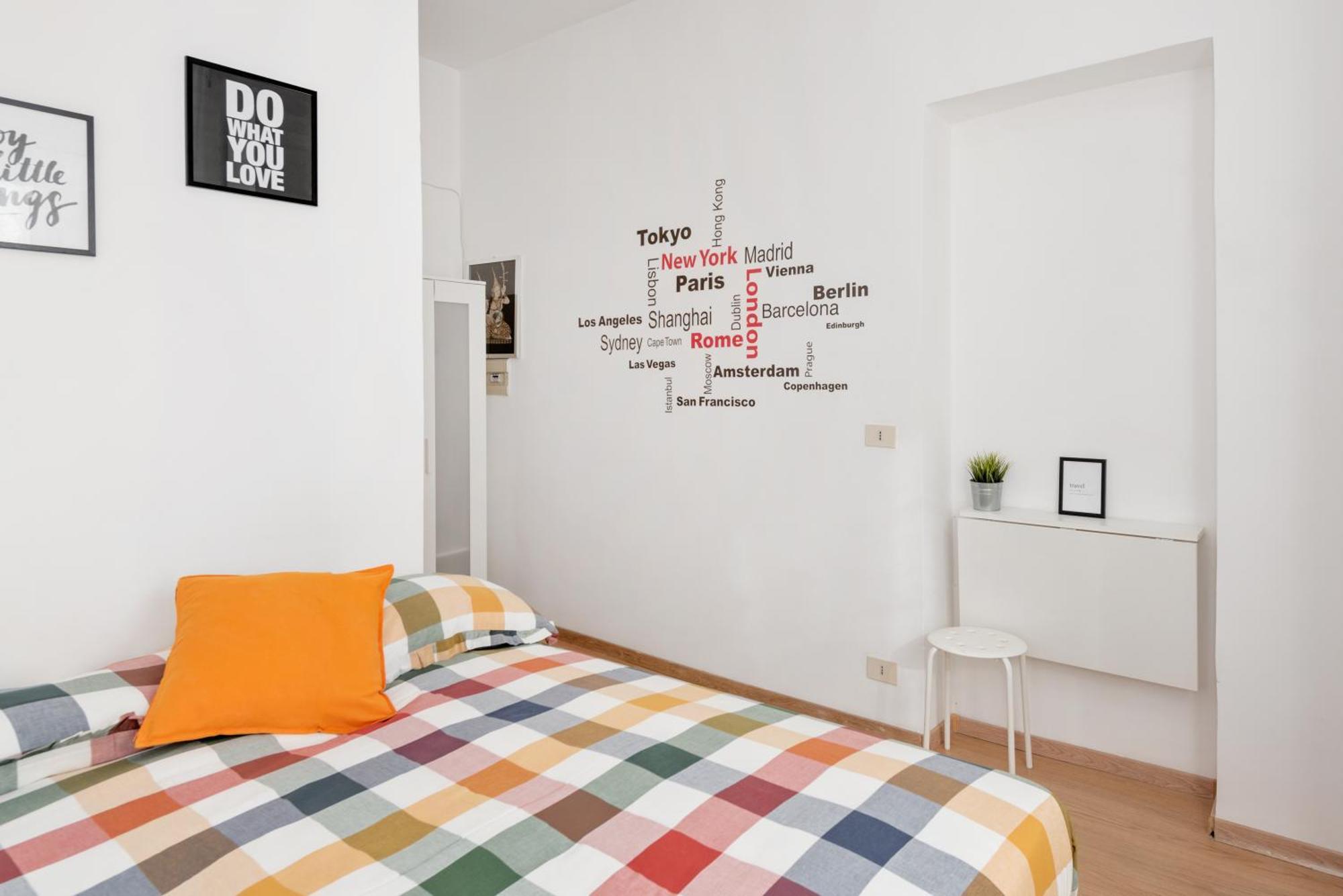 Central Little Basic Apartment Roma Dış mekan fotoğraf